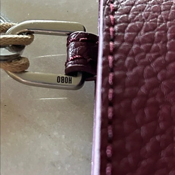HOBO Vida Passport and Le Luxe Keychain Strap - Picture 9 of 11